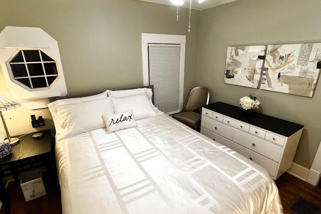 Fiesinger House - Private 3-Bd Unit In Historic Home, Downtown แซนดัสกี ภายนอก รูปภาพ